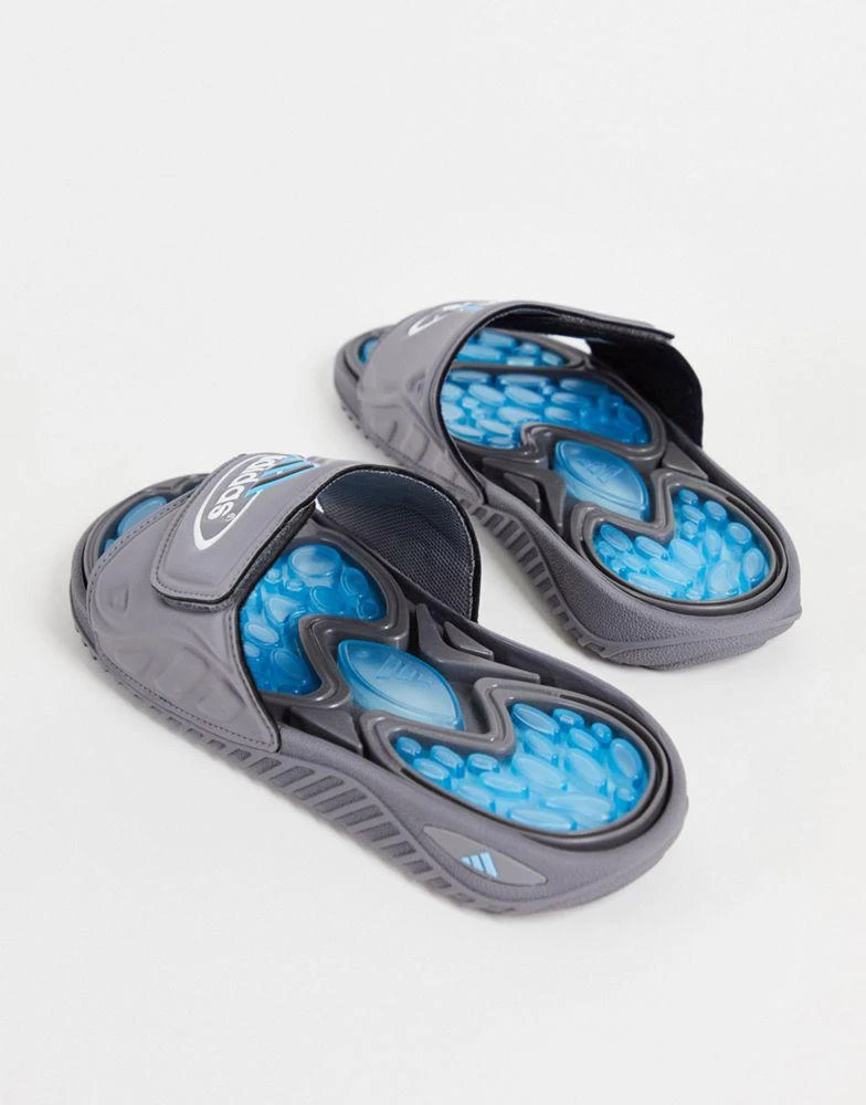 商品Adidas|adidas Originals Retossage sliders in grey and sky blue,价格¥204,第3张图片详细描述