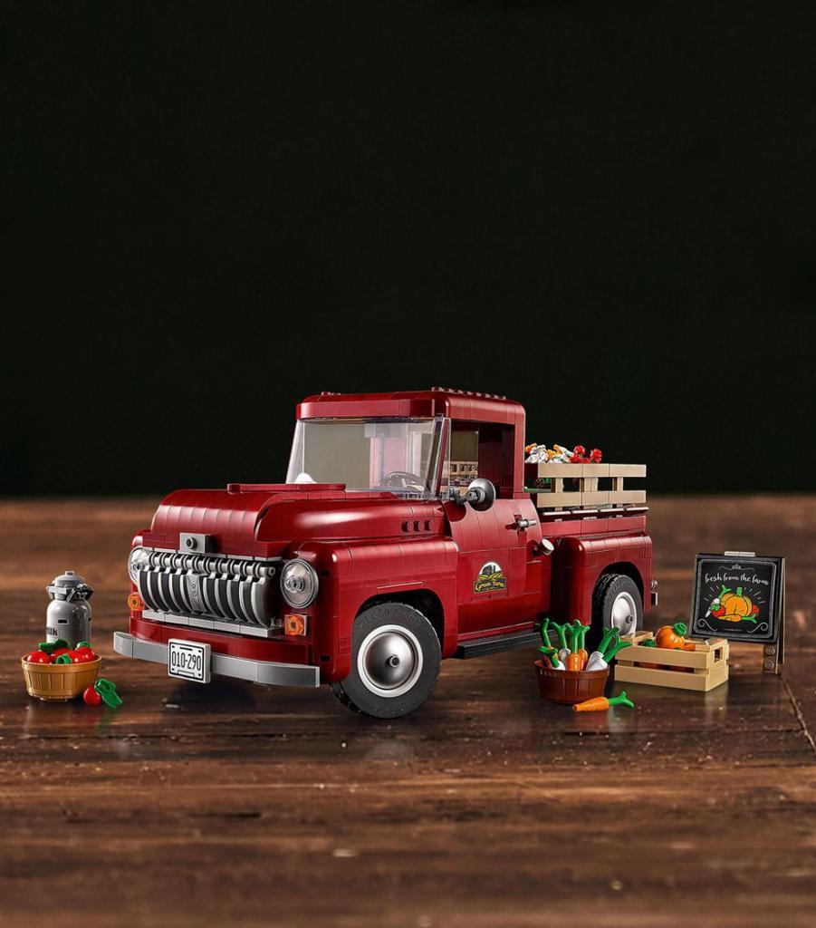 商品LEGO|Pickup Truck Building Set 10290,价格¥1140,第5张图片详细描述