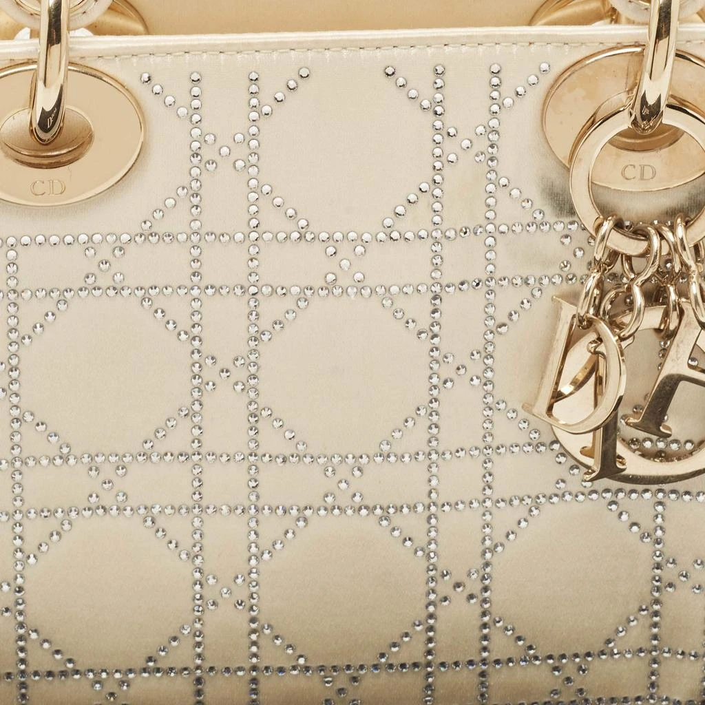 商品[二手商品] Dior|Dior Off White Cannage Satin Mini Crystals Embellished Lady Dior Tote,价格¥23175,第5张图片详细描述