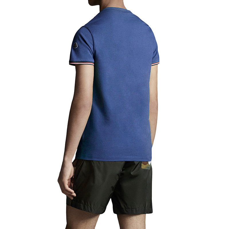 商品Moncler|【预售3-7天】Moncler/蒙克莱 22年秋冬新款 男士海军蓝色棉质混纺三色细节短袖T恤H10918C7160087296772,价格¥1550,第8张图片详细描述