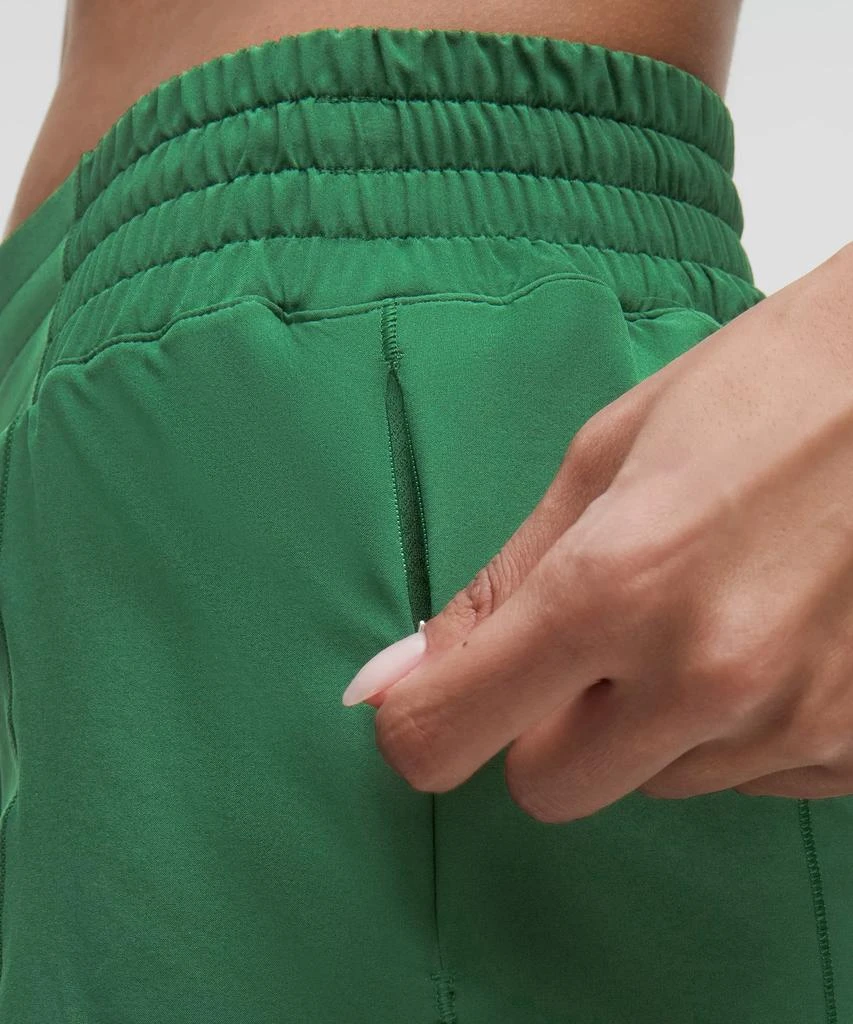 Hotty Hot High-Rise Lined Short 4" 商品