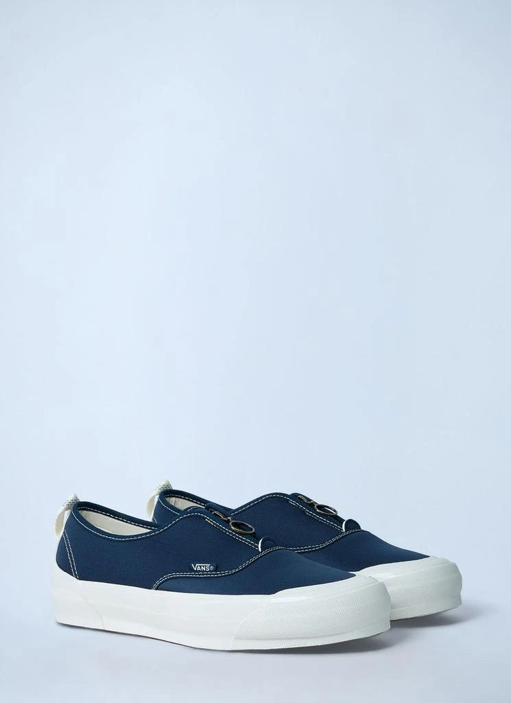 商品Vans|Vans Authentic Zip Canvas Sneakers,价格¥1041,第2张图片详细描述