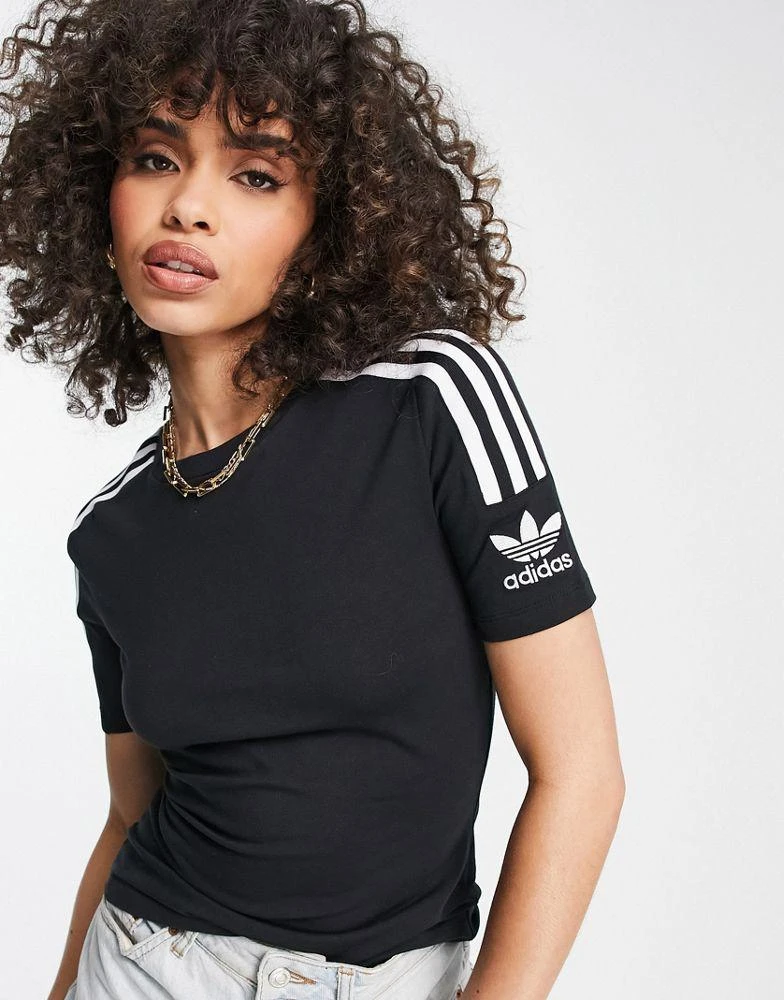 商品Adidas|adidas Originals Lock Up Three Stripe t-shirt in Black,价格¥218,第3张图片详细描述