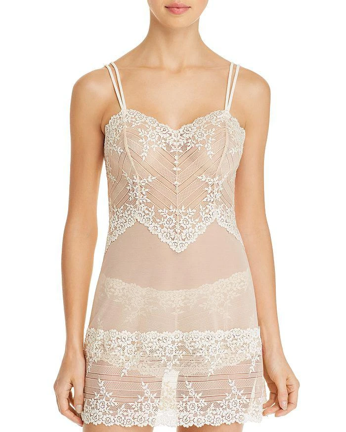 商品Wacoal|Embrace Lace™ Chemise,价格¥507,第1张图片