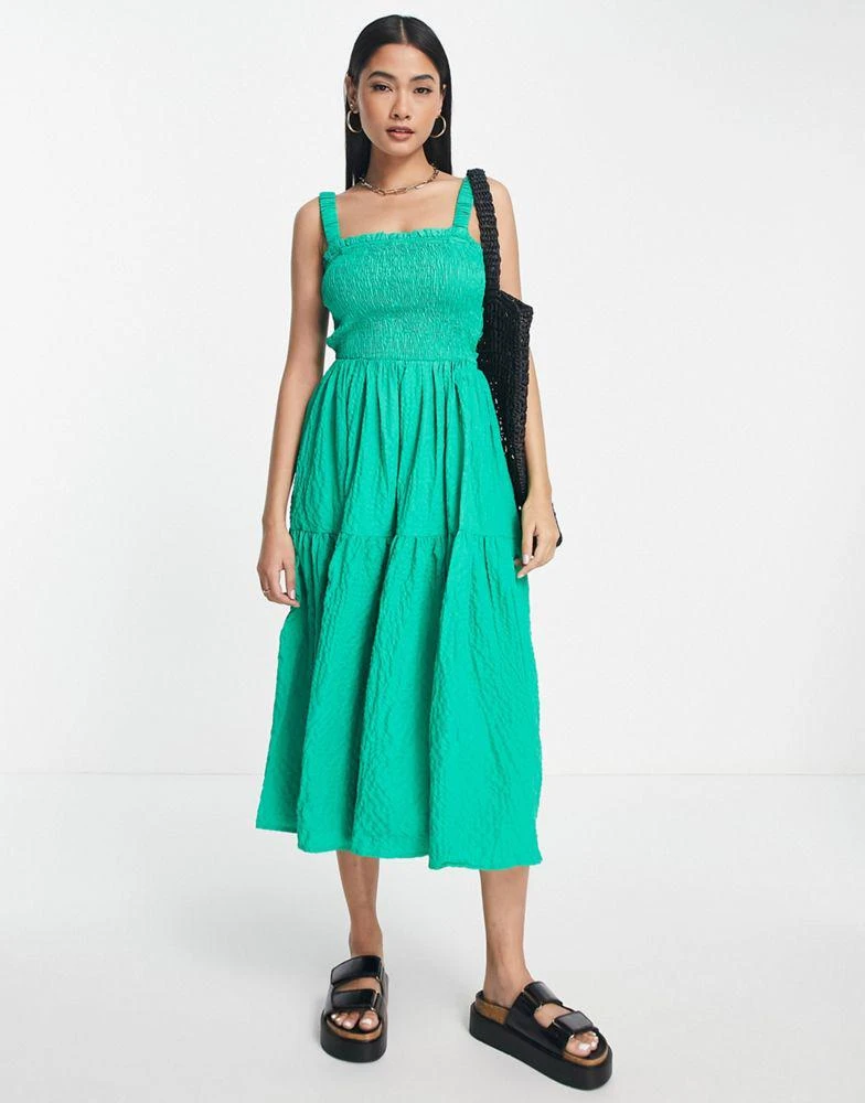 商品VERO MODA|Vero Moda shirred tiered midi dress in green,价格¥281,第3张图片详细描述