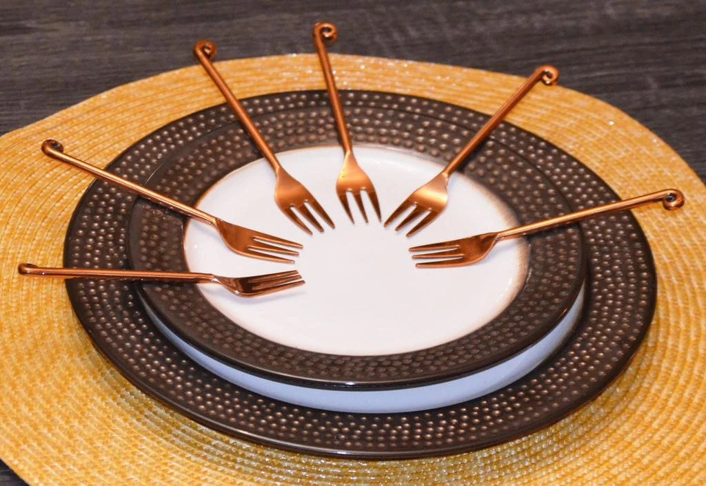 商品Vibhsa|Copper Finish Appetizer Forks Set of 6,价格¥122,第1张图片