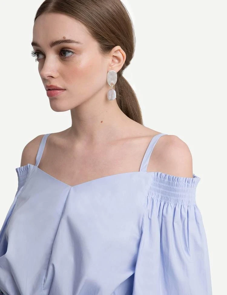 商品Pixie Market|Luna Blue Off The Shoulder Shirt,价格¥843,第3张图片详细描述