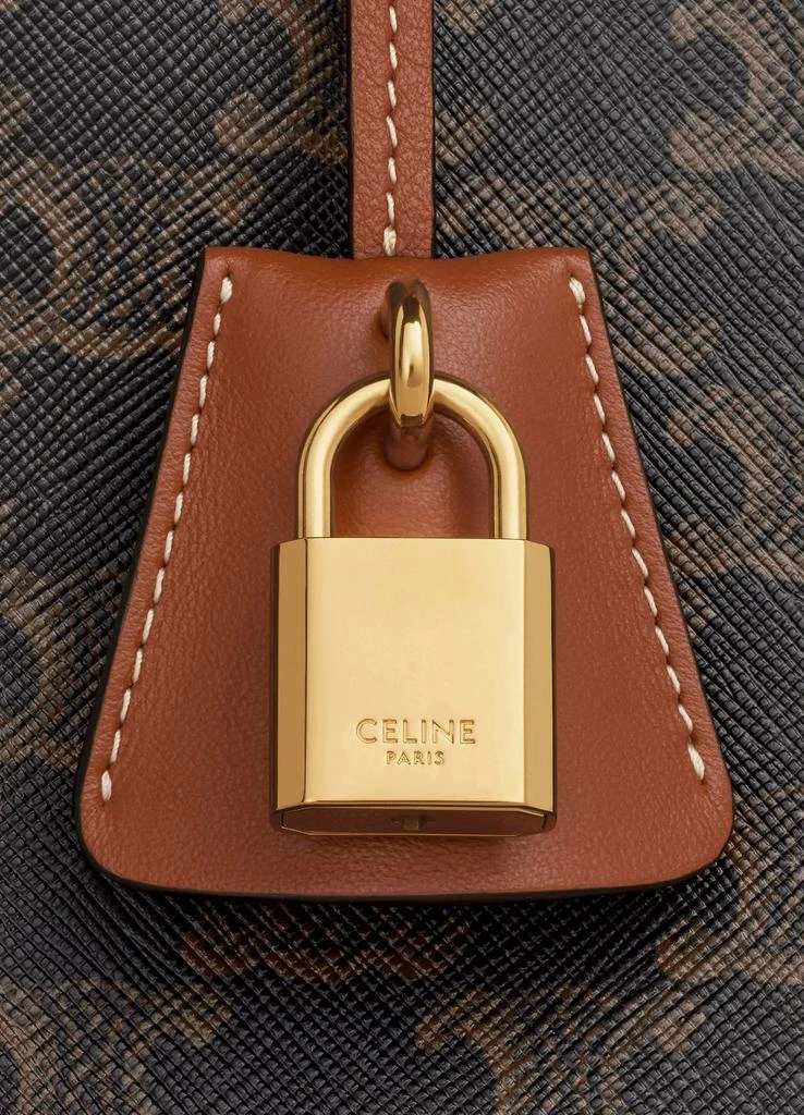 商品Celine|Horizontal cabas in Triomphe canvas and calfskin,价格¥17214,第4张图片详细描述