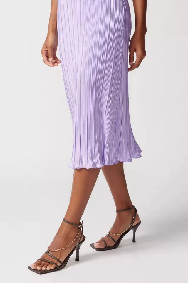 商品Urban Outfitters|UO Brittany Textured Strapless Midi Dress,价格¥305,第4张图片详细描述