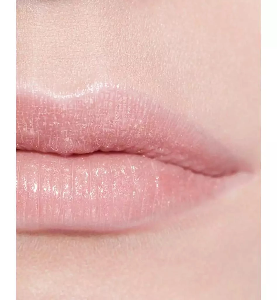 商品Chanel|Hydrating Beautifying Tinted Lip Balm Buildable Color,价格¥363,第5张图片详细描述