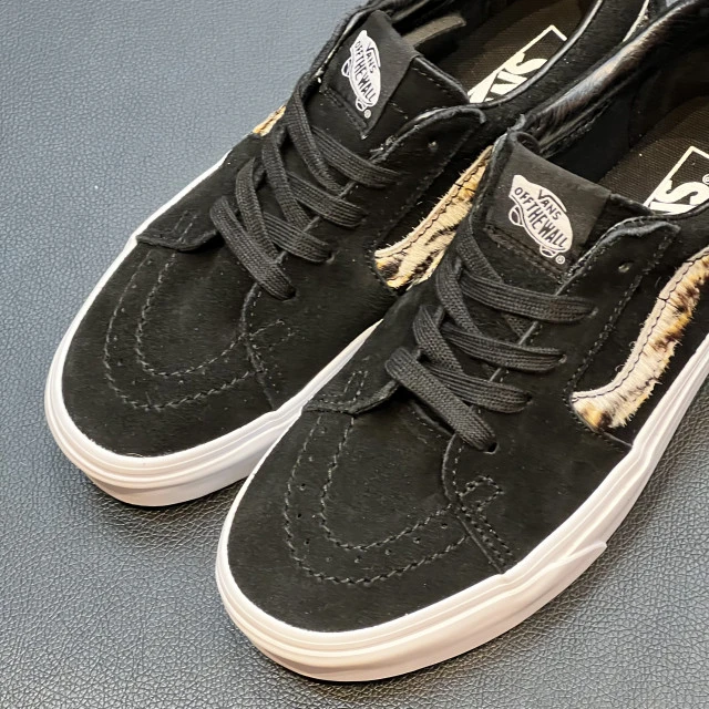 【韩国直邮|包邮包税】万斯[VANS] Sk8-Low # Soft Suede # 男女共用 运动鞋 # black/tiger (VN0A4UUKB0I) 商品