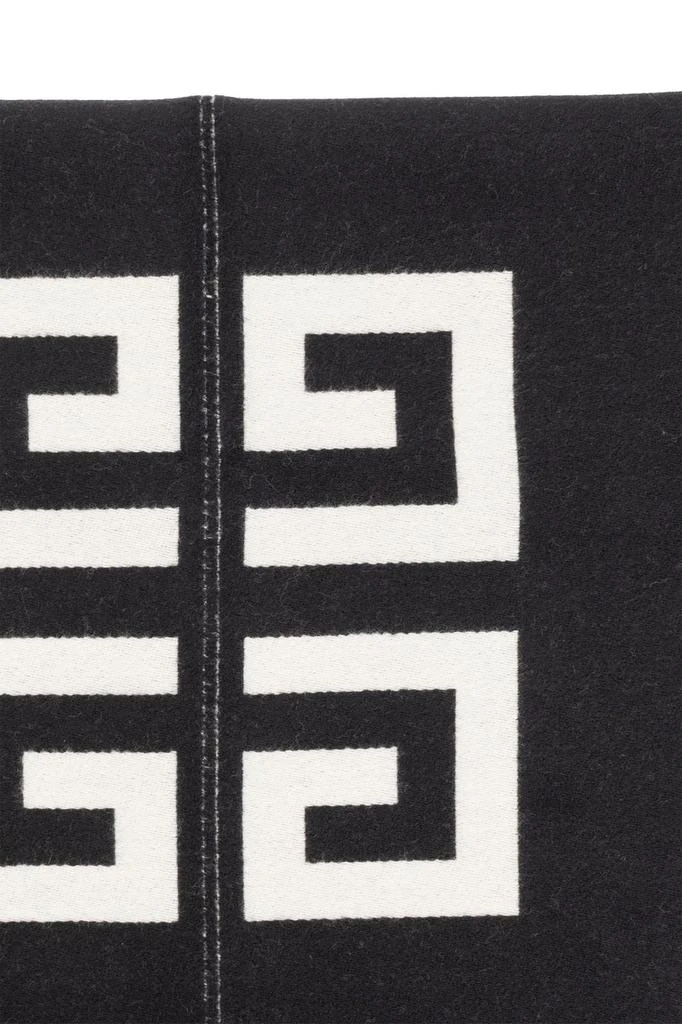 商品Givenchy|Givenchy 4G Frayed Edge Knitted Scarf,价格¥1735,第3张图片详细描述