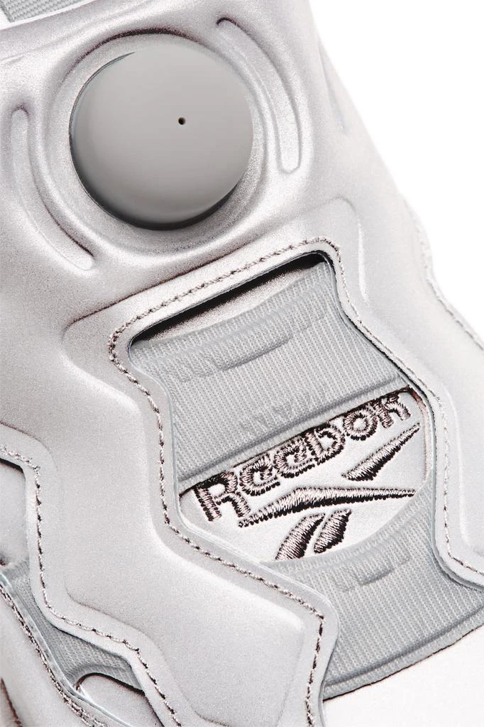 Grey Reebok Edition Reflective Instapump Fury Sneakers 商品