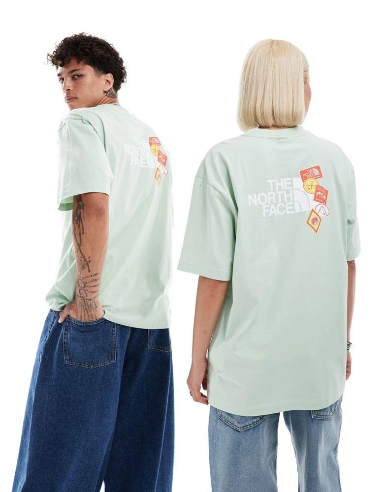 商品The North Face|The North Face Expedition Stickers backprint oversized t-shirt in light green exclusive to ASOS,价格¥209,第4张图片详细描述