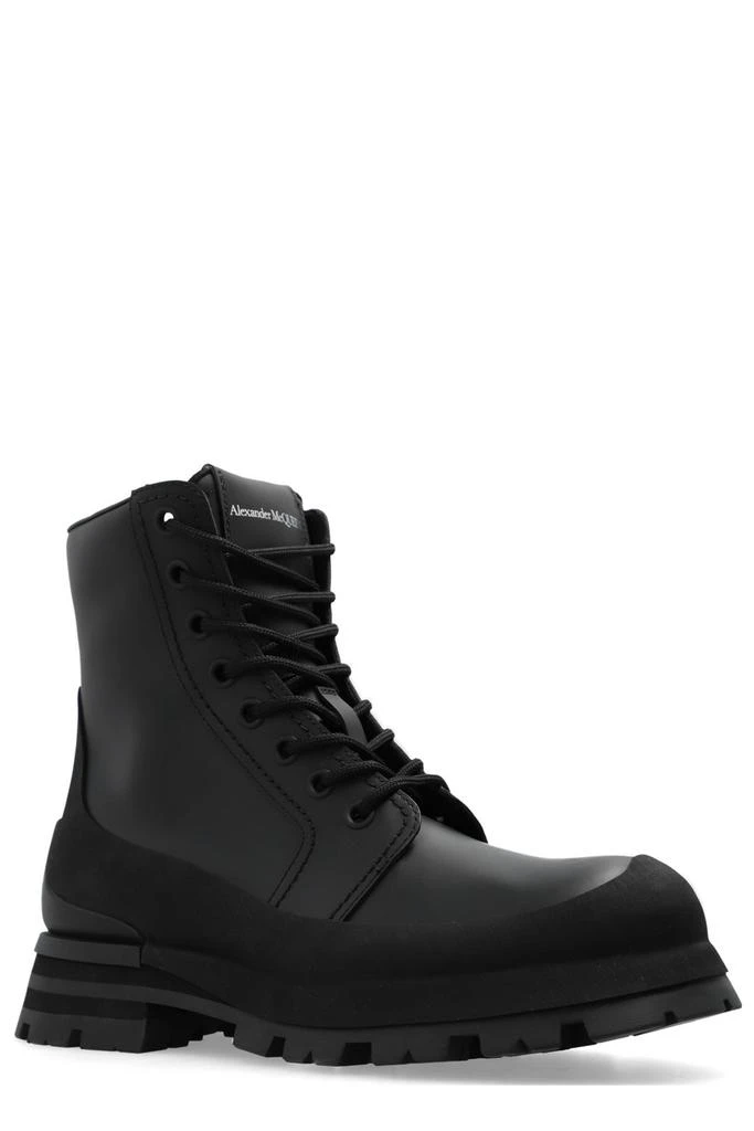 商品Alexander McQueen|Alexander McQueen Wander Lace-Up Ankle Boots,价格¥3887,第2张图片详细描述