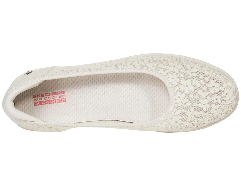 商品SKECHERS|On-The-Go Dreamy Crochet Flat,价格¥486,第2张图片详细描述