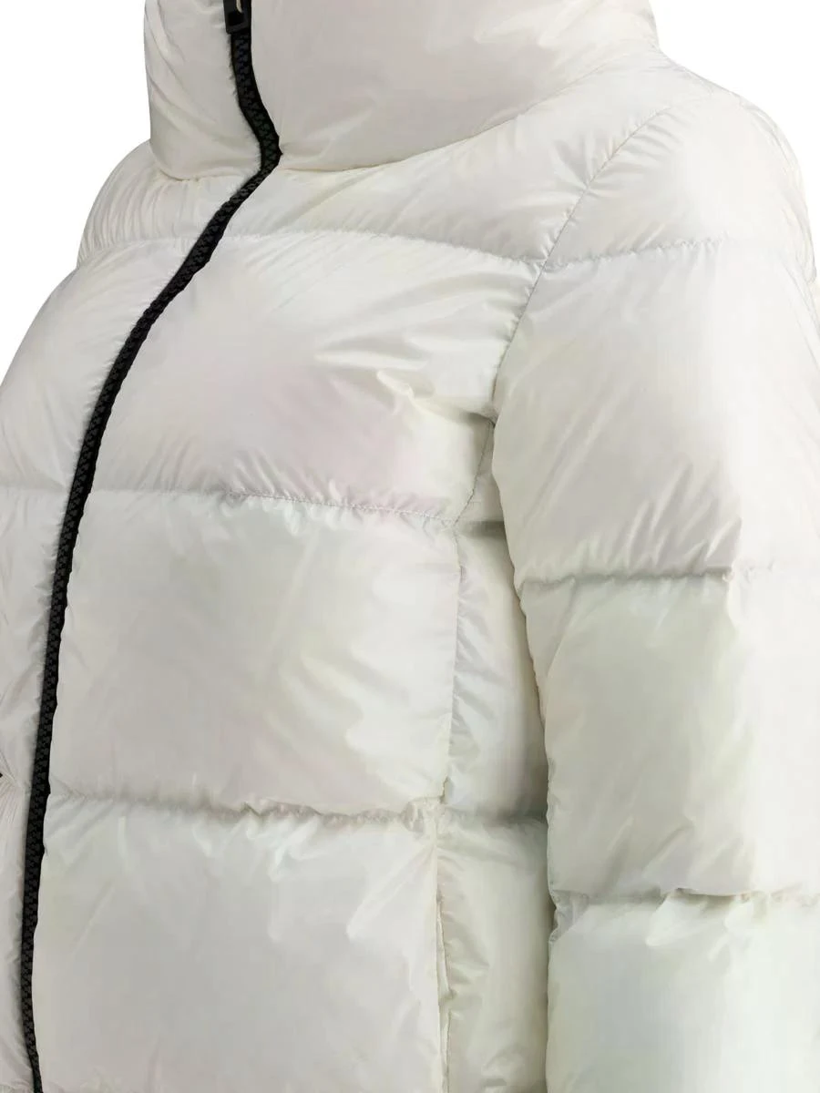 商品【商品预售7天】 Herno|Herno 女士外套 PI001946D12220Z1000-12 白色,价格¥2883 描述