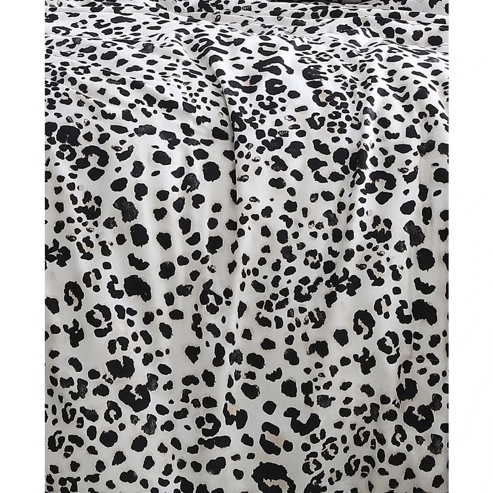 商品Betsey Johnson|CLOSEOUT! Water Leopard Comforter Set,价格¥1061,第5张图片详细描述