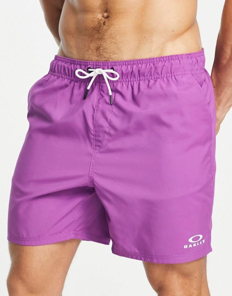 商品Oakley|Oakley Clearlake 18 inch volley swim shorts in purple,价格¥235,第3张图片详细描述