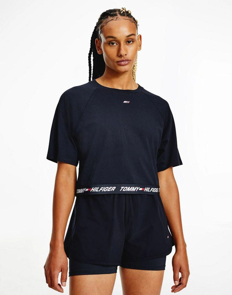 商品Tommy Hilfiger|Tommy Hilfiger Sport relaxed logo hem tee in navy,价格¥176,第1张图片