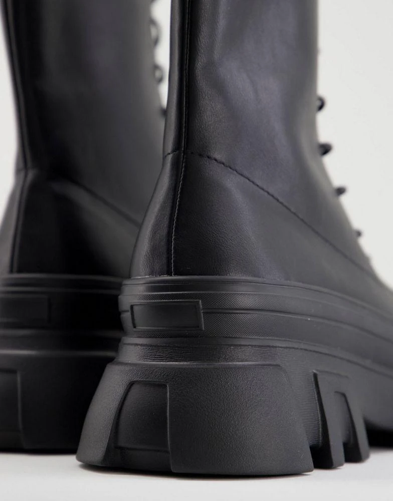 商品Public Desire|Public Desire Man beckett chunky lace up toe cap boots in black,价格¥197,第4张图片详细描述