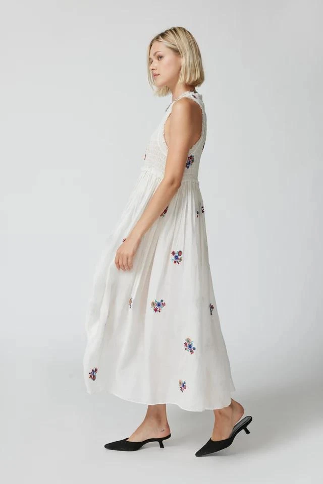 商品Urban Outfitters|UO Blaine Embroidered Floral Midi Dress,价格¥150,第5张图片详细描述