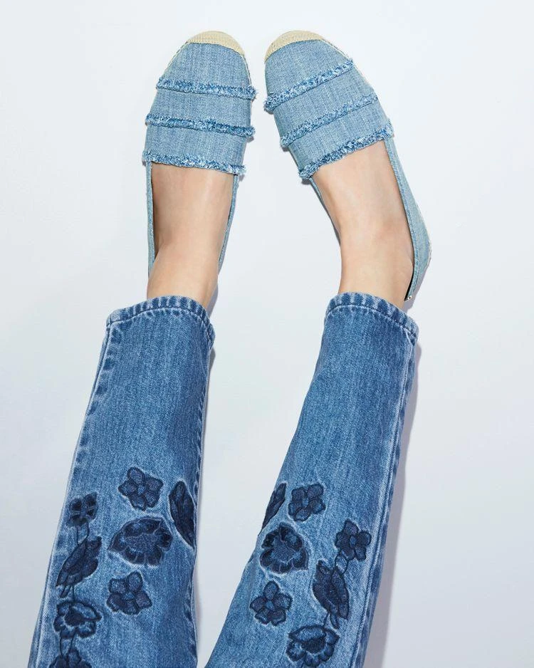 商品Michael Kors|Tibby Frayed Denim Espadrille Flats,价格¥389,第4张图片详细描述