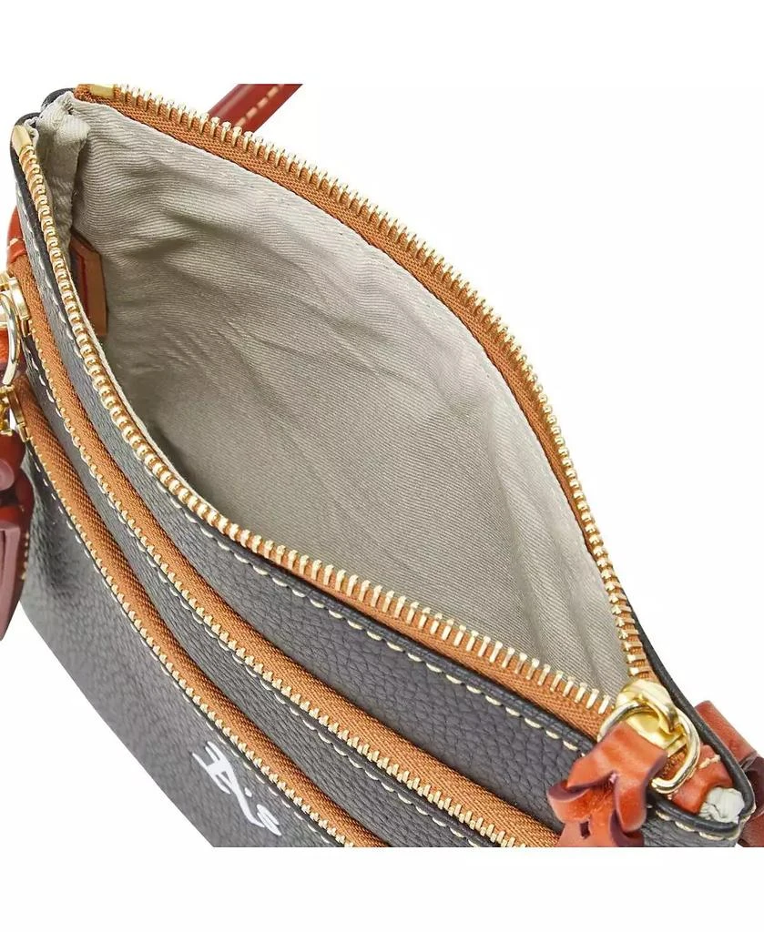 商品Dooney & Bourke|Women's Oakland Athletics Pebble Triple-Zip Core Crossbody Purse,价格¥948,第3张图片详细描述