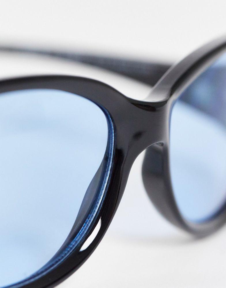 ASOS DESIGN Y2k runner sunglasses in black and blue - MBLUE商品第4张图片规格展示