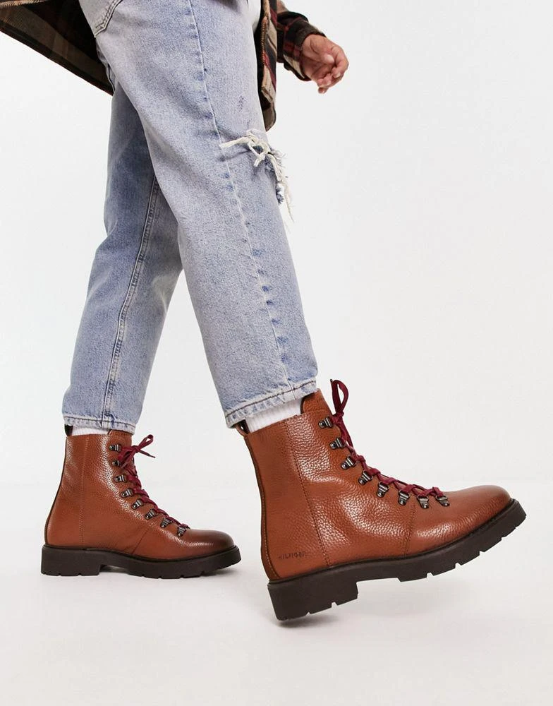 商品Tommy Hilfiger|Tommy Hilfiger lace up boots in brown,价格¥800,第1张图片