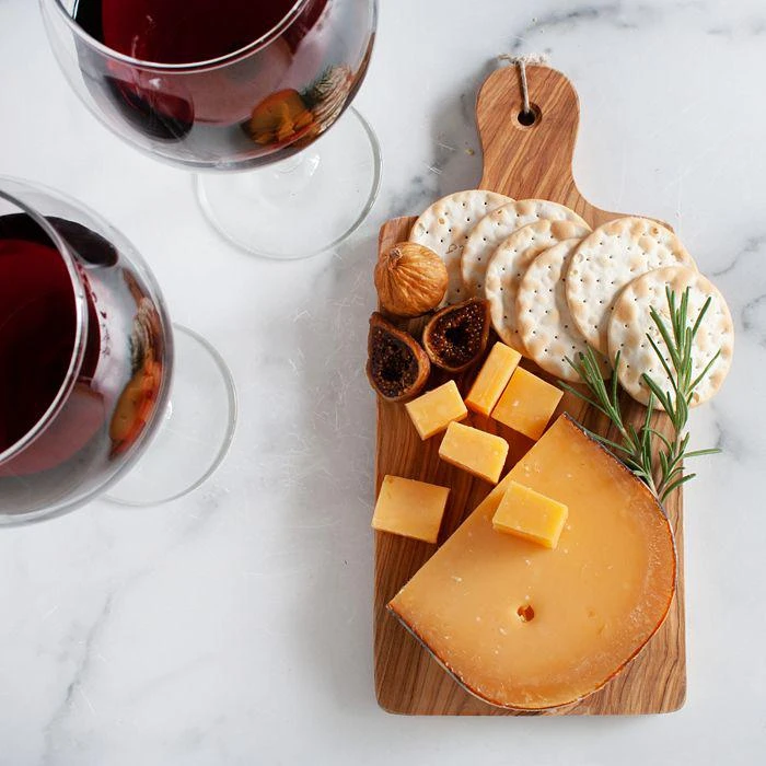商品igourmet|Three Cheeses for Cabernet Sauvignon Pairing Gift Box,价格¥710,第2张图片详细描述