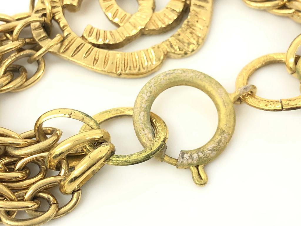 Chanel Gold-tone Metal CC Logo Charm Multi-chain Bracelet商品第2张图片规格展示
