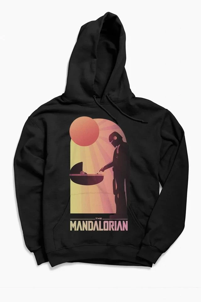 商品Urban Outfitters|Star Wars The Mandalorian Hoodie Sweatshirt,价格¥536,第1张图片