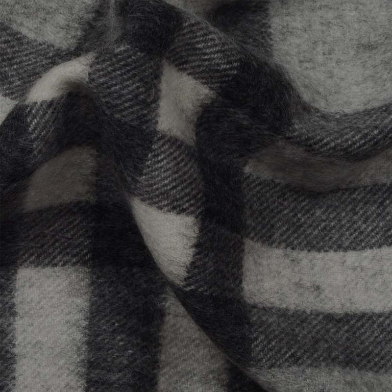 Burberry 巴宝莉 男士灰色羊绒围巾 3915472-灰色商品第3张图片规格展示