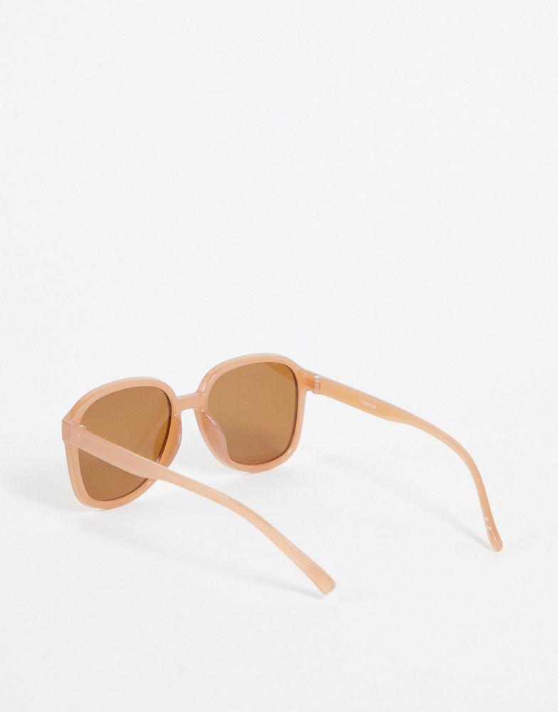 ASOS DESIGN oversized square sunglasses with brown lens in taupe - BROWN商品第3张图片规格展示