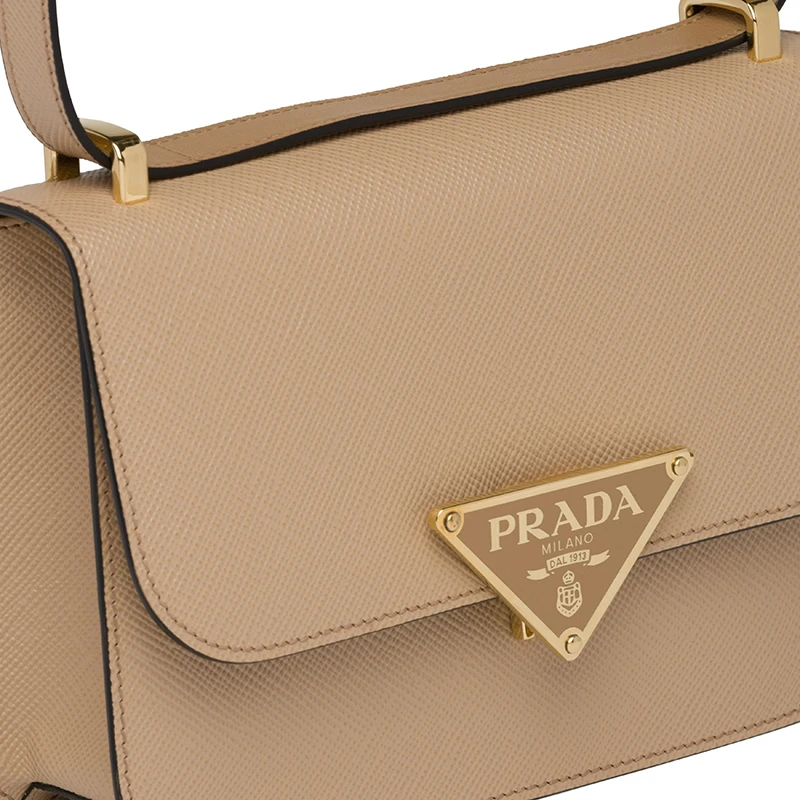 PRADA/普拉达 22春夏新款 女士砂米黄saffiano皮革金扣徽标翻盖单肩斜跨包1BD320_2A4A_F0036_V_OTO 商品