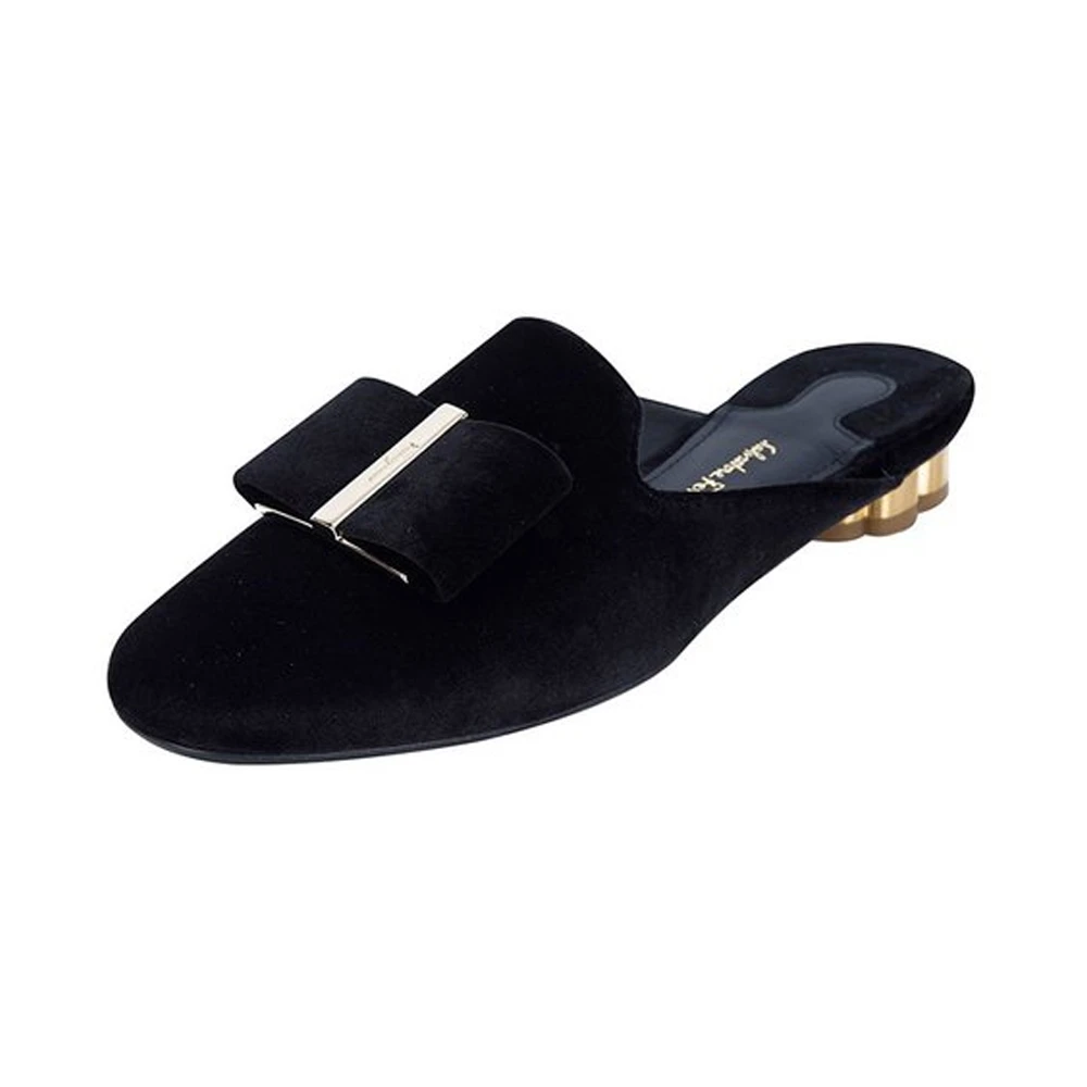 SALVATORE FERRAGAMO 女士黑色天鹅绒饰有金色五金蝴蝶结圆头穆勒鞋 0684539 商品
