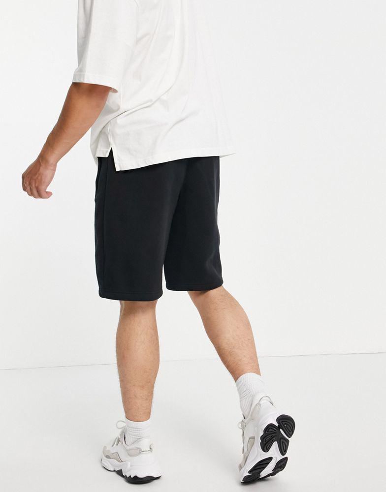 商品Adidas|adidas Originals essentials shorts with small logo in black,价格¥231,第5张图片详细描述