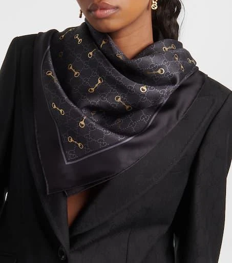 商品Gucci|GG and Horsebit真丝围巾,价格¥4465,第2张图片详细描述