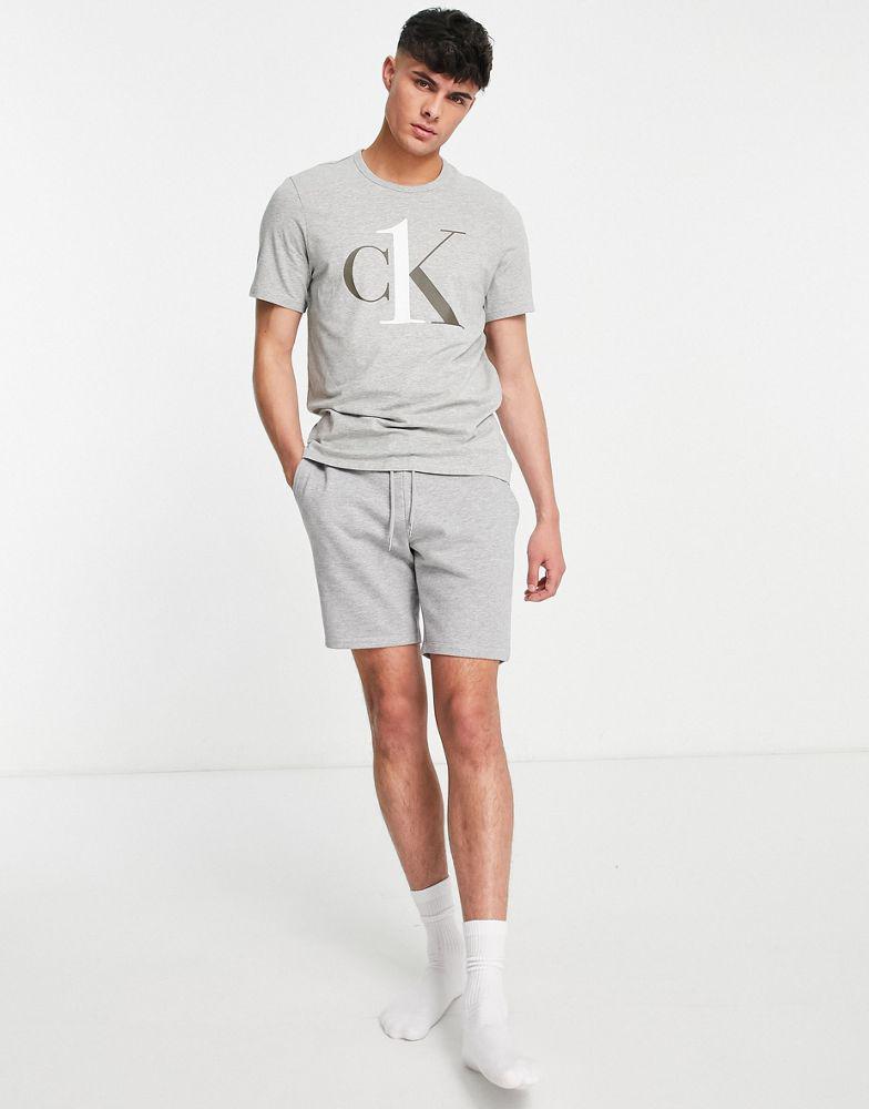 商品Calvin Klein|Calvin Klein CK1 graphic lounge t-shirt in grey,价格¥198,第5张图片详细描述