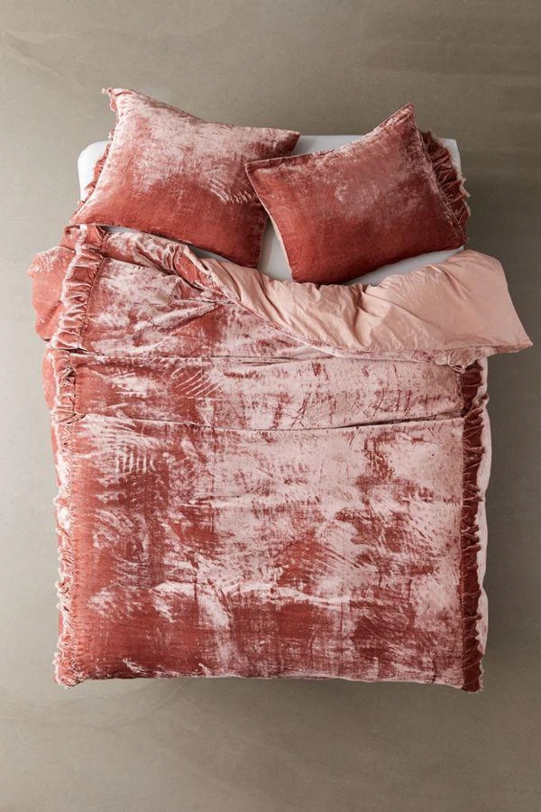 商品Urban Outfitters|Velvet Ruffled Edge Duvet Cover,价格¥1267,第2张图片详细描述