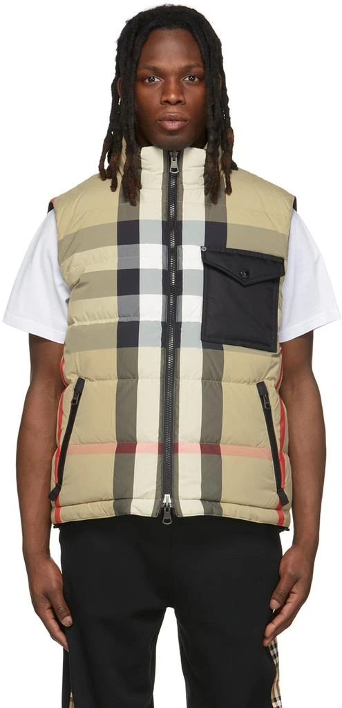 商品Burberry|Reversible Beige Recycled Nylon Puffer Gilet Vest,价格¥8314,第1张图片