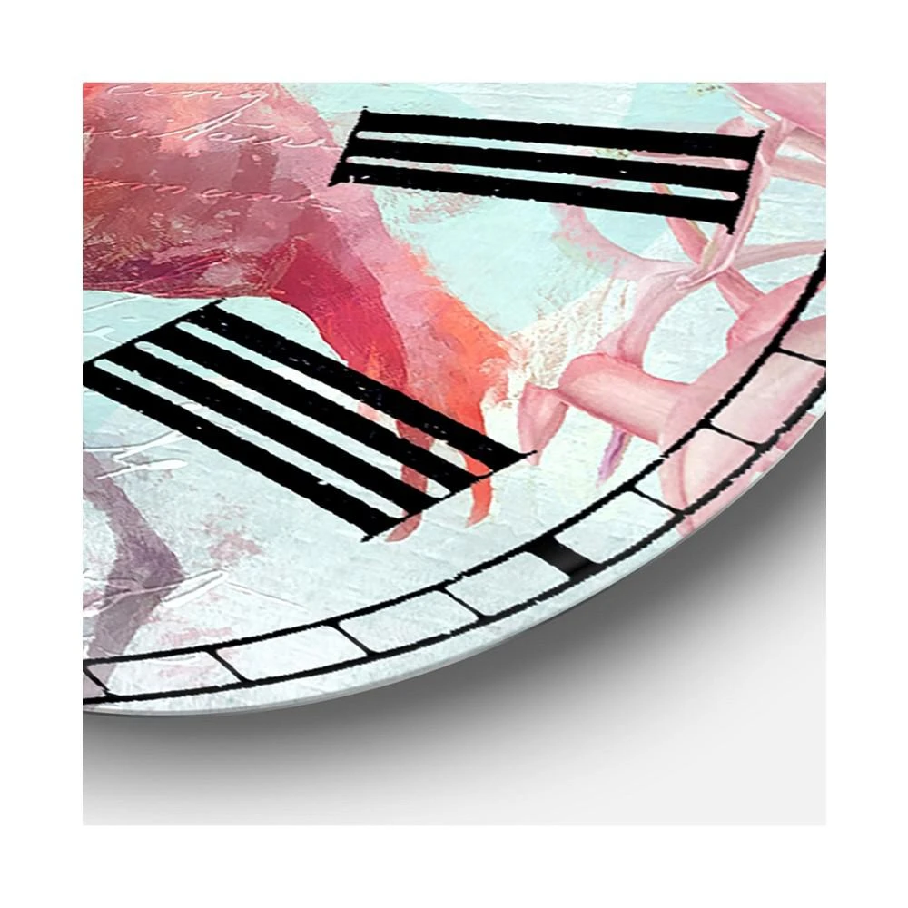 商品Designart|Flamingo Power Oversized Cottage Wall Clock - 36 x 36,价格¥2113,第3张图片详细描述