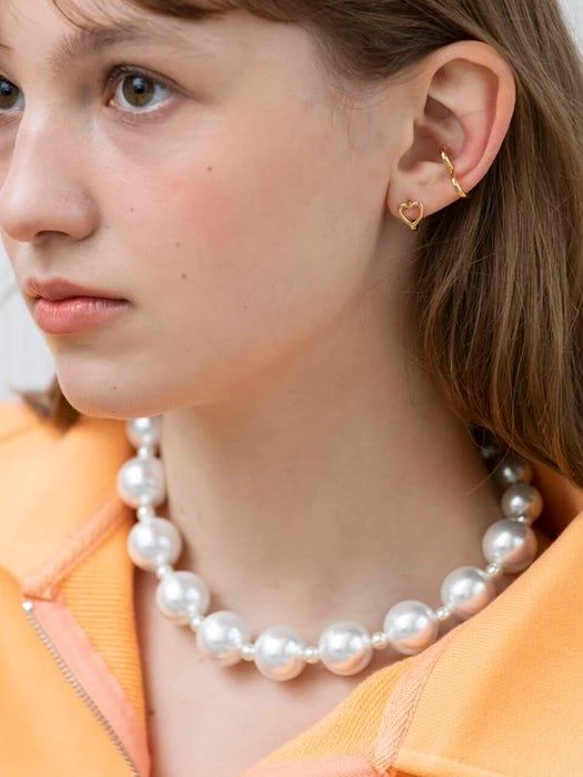 商品FANTASTIC PLANET|Crossing Big Pearl Necklace,价格¥478,第1张图片