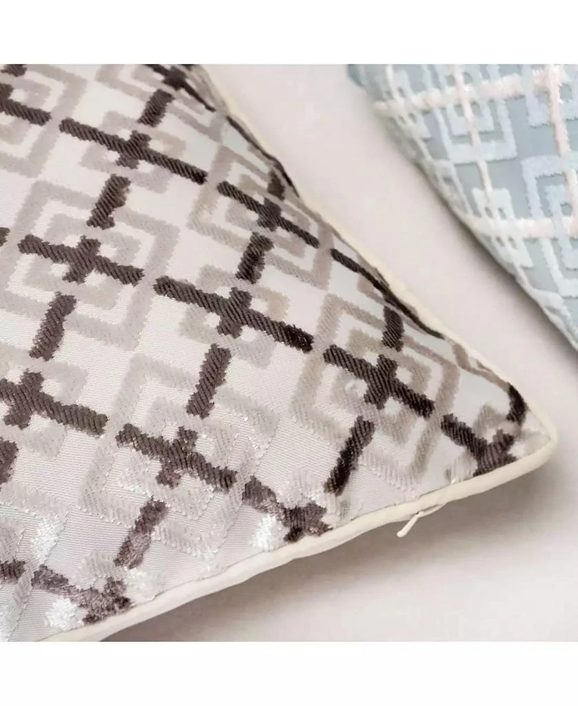 Audrey Square Decorative Throw Pillow 商品
