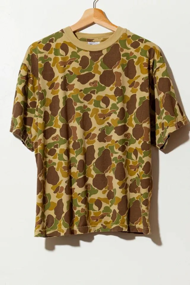 商品Urban Outfitters|Vintage 1980s Distressed Duck Camouflage Graphic T-Shirt,价格¥735,第1张图片