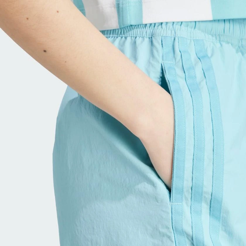 商品Adidas|Women's adidas Tiro Snap-Button Shorts,价格¥122,第5张图片详细描述