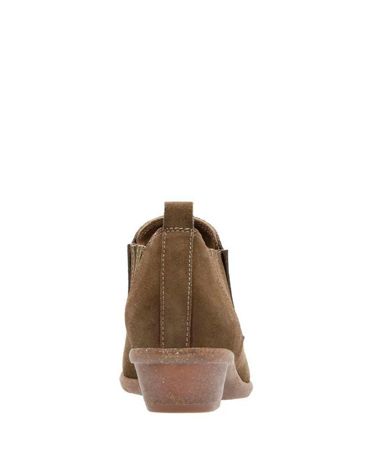 商品Clarks|Wilros Suede Booties,价格¥226,第3张图片详细描述