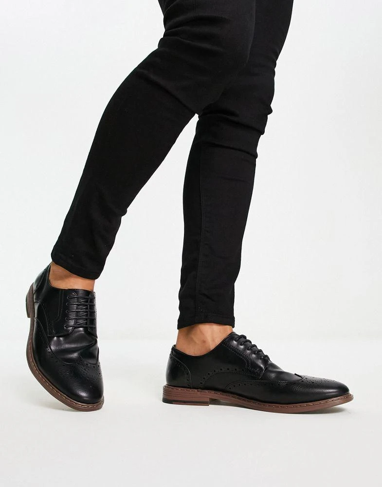 商品ASOS|ASOS DESIGN brogue shoes in black faux leather,价格¥294,第3张图片详细描述