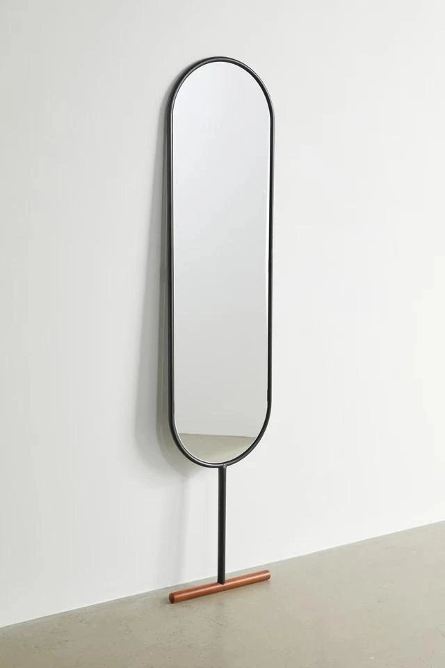 商品Urban Outfitters|Cassie Leaning Floor Mirror,价格¥1267,第3张图片详细描述
